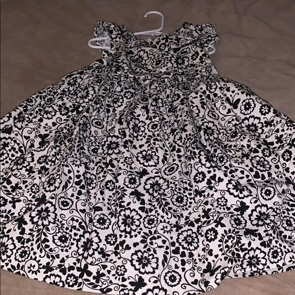 Maggie & Zoe black and white dress